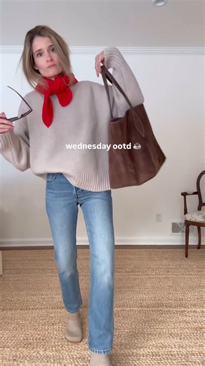 meg defeo on Instagram: "WEDNESDAY OOTD ☕ ✨ comment links for all the details. Jeans are my new favorite Levis that I can't stop talking about. & now I want this sweater in every.single.color 😍🫣 triangle scarf is such a fun pop of color, adds warmth and is goof proof when it comes to styling. Finished with my go to clogs and bag ❤️ Follow if you're look for easy everyday outfit inspiration that's comfortable and practical but still feels effortlessly chic. #ootd #outfitoftheday #outfitinspo #e