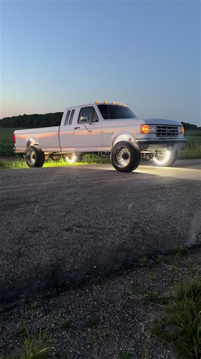 No Leach 💼#classic #bricknose #cleantruck #oldford | Truck