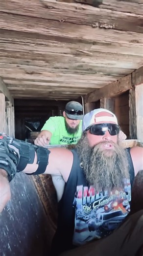 The Secret Bunker Hidden Inside Alan's Mountain Fortress Will Blow Your Mind #heavydsparks #dieselbrothers #dieseldave #recovery