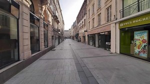 Grand format. Souvenez-vous, il y a un an, le 16 mars 2020, Emmanuel Macron annonçait le premier confinement