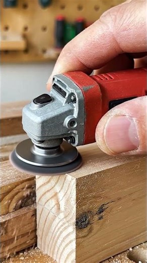 Mini Orbit Sander by Makita Tools Part 4