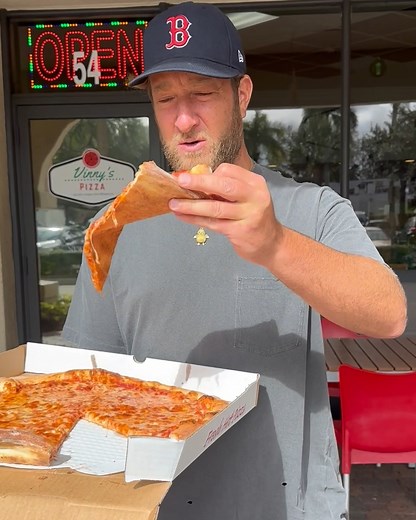 Barstool Pizza Review - Vinny's Pizza (Jupiter, FL) | David Portnoy - El Presidente