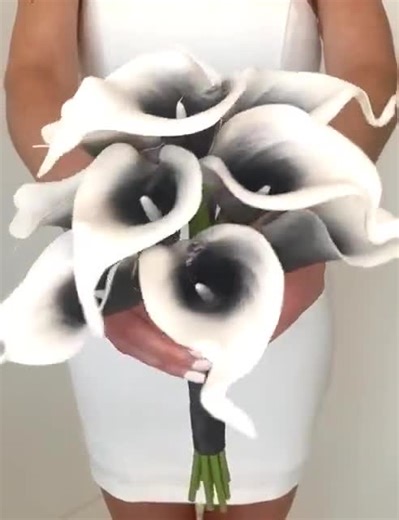 Black & White Calla Lily Bouquet: Faux Wedding Flowers - Etsy