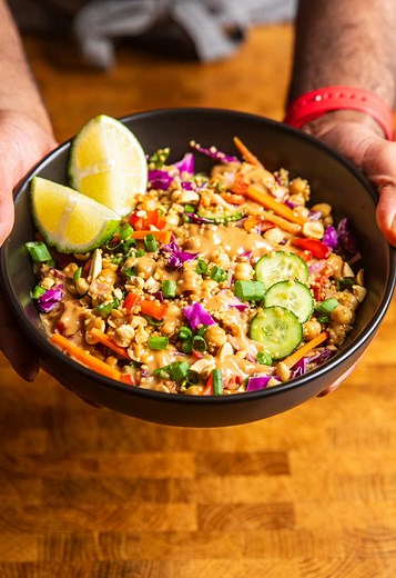 Full recipe in my bio link! This is the best veggie packed quinoa salad and it takes just over 15 minutes to make! You will fall in love at the first bite! Perfect for the upcoming holiday weekend, warmer days, and get togethers! Can also google “make it dairy free crispy quinoa salad” #Quinoa #Salad #Vegan #PlantBased #Summer