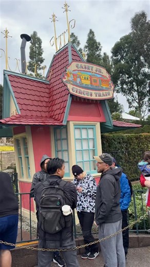 Casey jr is back and everything is right in this world. The prettiest she’s ever been. #freshbakeddisney #disneyland #disneylandnews #happiestplaceonearth #update #disneylandupdates #constructionupdate #staytuned #caseyjunior #sohappy 😊 | Fresh Baked Disney
