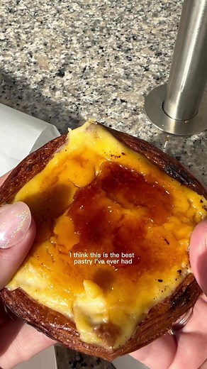 The crème brûlée SLAPS 📍 banksia bakehouse, Circular Quay 🫶🏼 #banksiabakehouse #sydneybakery #sydneycafe #sydneyfood #pastry