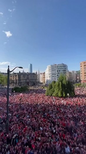 @europaleague 🔊 Superatmosferë në Bilbao! ❤️🤍 në prag të sfidës së mbrëmjes mes Manchester United dhe Atletik Bilbao live në RTSH 1 HD ora 21:00 #UEL #rtsh #rtshsport | RTSH Sport - zyrtare