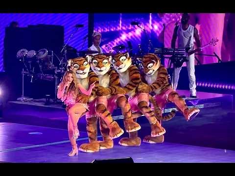 [4K] ZOO - SHAKIRA Live! @ Las Mujeres Ya No Lloran Tour: World Cup Edition (06/17/26) #shakira
