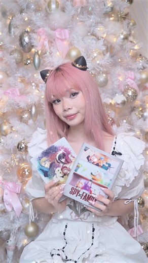 Mei Yan on Instagram: "holiday unboxing day 2!! thank you @skechers @crunchyroll @crunchyrollstore @spyfamily_en 🥹🫶🏻🎄💖🎁 #skechersxspyfamily"