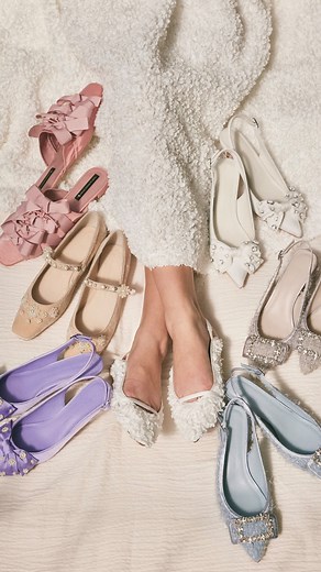 TSURU By MARIKO OIKAWA_OFFICIAL on Instagram: "Coming soon. 2025 Autumn collection. 8.1（fri）Reliese. 華やかなディティールのシューズ達をスタイリングの主役に。 お楽しみにお待ち頂けますと嬉しいです。 #tsuru #tsurubymarikooikawa #comingsonn #2025autumn"