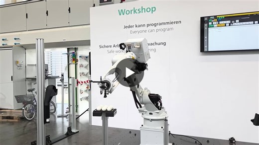 Simple robot integration and programming | ARBURG GmbH   Co KG