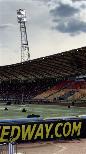 Pościągali się w wyścigu sprinterskim przed FIM Speedway Grand Prix we Wrocławiu! Wygrał Dan Bewley. Z kolei Bartosz Zmarzlik #95 powiększył przewagę nad Brady Kurtz Racing o dwa punkty. #speedway #żużel | best_speedway_tv