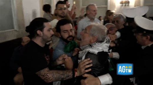Caos in Consiglio comunale a Milano sul gemellaggio con Tel Aviv: sfiorata la rissa