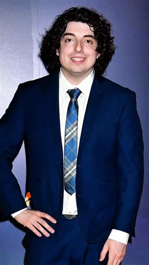 Meet Finn Wolfhard’s Brother Nick 🎤