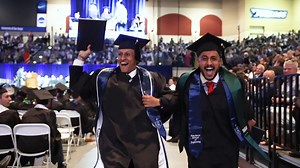 The series finale of the Class of 2023 🎓 Head over to the USD News Center for more photos and a wrap-up on last weekend's commencement ceremonies ⬇️ https://bit.ly/3oyWnqi | University of San Diego