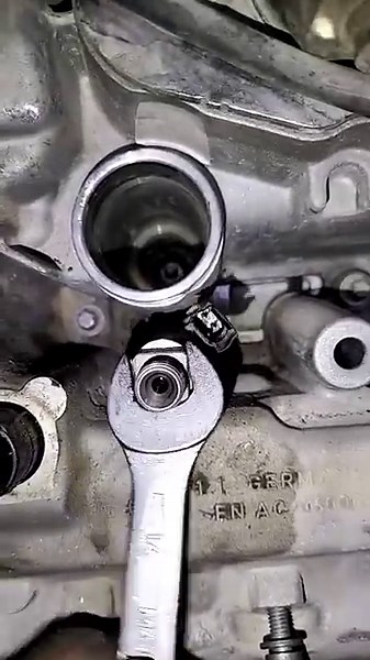 how to remove bmw injector 😱 #mechanic