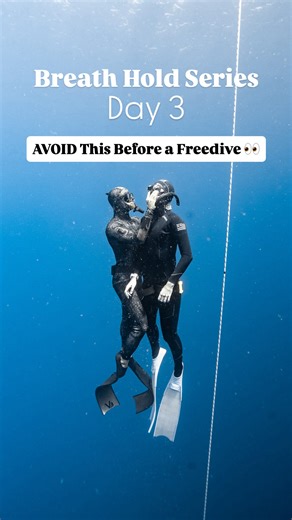 Chiara | Freedive Instructor on Instagram: "Part 3 | Most dangerous thing you can do before a freedive 🫁👀 Doing this before a freedive can lead to a black out or loss of motor control (these are hypoxic events from the diver having low oxygen levels). ➡️ NEVER hyperventilate before a freedive. 🫁 When we hyperventilate (over breathe), we don’t actually store more oxygen. 😮‍💨 Instead we exhale our stores of carbon dioxide (CO2). Because CO2 is our breath alarm bell, we are reducing the accura