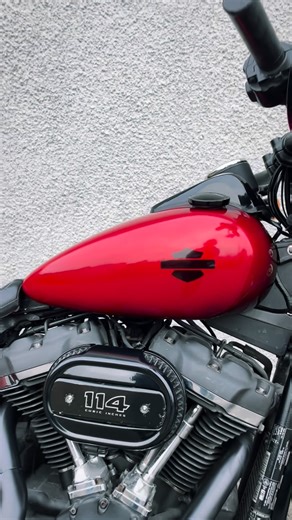 HardLine Paintworx on Instagram: "Collection day today for my client Stewart ! I hit this one with a super nice Candy Red over A heavy Silver Metallic ? With Black fades. The rusted out pipes were refinished in Jet Black Cerakote , the front fender mount , headlight shroud , sissy bar , air intake and console were refinished in gloss black powder coat . All relatively small deals but a huge transformation and essentially like getting handed back a new ride ! #hardlinePaintworx #harleydavidson"