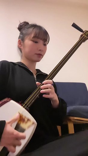 Sayo Komada: Melodías Tranquilas de Shamisen