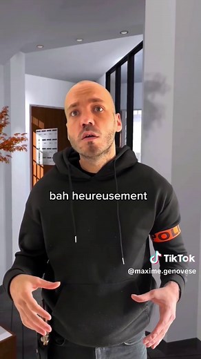 Enquête comique sur une découverte macabre