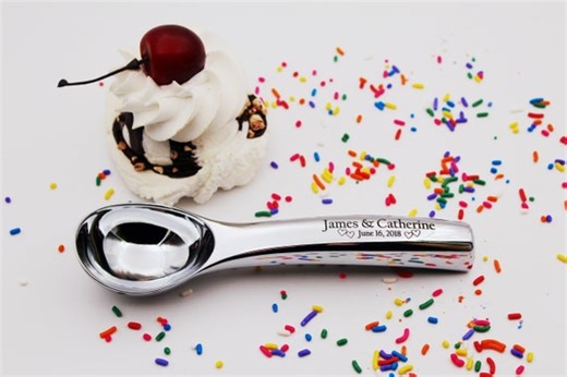 Wedding ice cream scoop | Honestweddingadvice.com