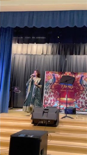 Aaj Main Upar | Khamoshi | Live Performance • ‪@devanjaleemitra‬