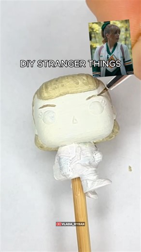how to make Chrissy Cunningham from Stranger Things 4 kinder joy toy DIY