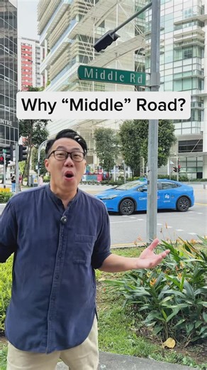 Yong | The Urbanist Singapore on Instagram: "🛣️ Unraveling the epic story of Middle Road - where history comes alive between the Sultan’s palace and government district! 🕵️‍♂️ Join me on a dive deep into a melting pot where Hainanese and Japanese communities transformed urban Singapore! 🇸🇬 Here we discover how the legendary Singapore Sling and mouthwatering Hainanese Chicken Rice were secretly birthed on these historic streets! 🍹🍗 Did you know even Lee Kuan Yew was fascinated by the meticu