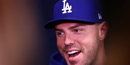 Mom on his mind, Freeman unlocks new milestone with World Series in Canada