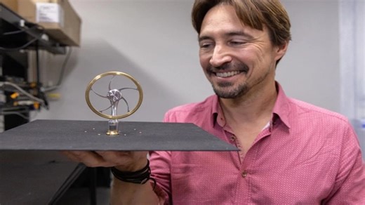 Harvesting energy from the night sky