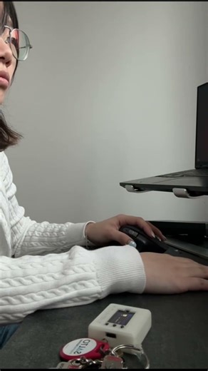 I Built a Smart Subway Keychain That Tells Me When to Run