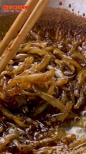 ✅ Enjoying Mekong Delta Style Braised Anchovies with Pepper and Delicious Sides!