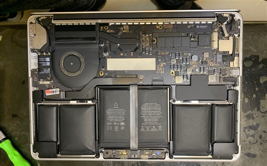 办公二手电脑开箱，A1502 macbookpro 2015年13寸。