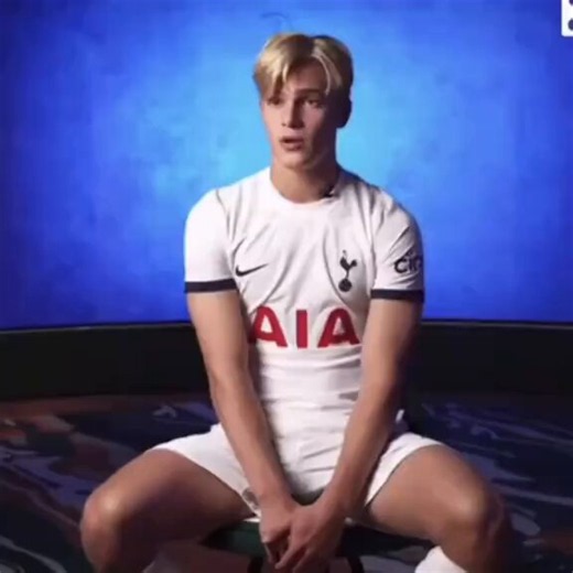 Fuck that face and that assGonna cum inside him and while he begging for that with mouth opened im gonna screw him