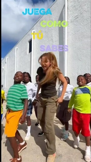 TOO MUCH TALENT! 🥺 Nadie baila con tanta ternura #Shakira #Shorts