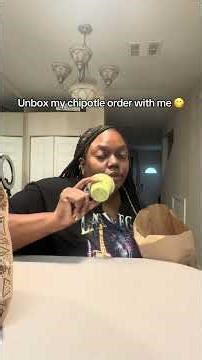 CHIPOTLE UNBOXING 🥗😋💖 #foodie #food #unboxing #chipotle