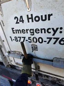 How do you open this thing? 🚛 #cng #cryogenics #trucking #cdl #hazmat #oilandgas