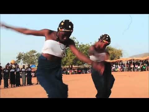 Beautiful African Dancers with Drumming ✨