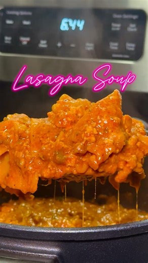 Lakisha Johnson on Instagram: "One pot lasagna or lasagna soup? Either way, it was fire 🔥 • 1 large Onion (chopped) 1 Garlic Head (minced) 1lbs Ground Beef or Ground Turkey 1lbs Ground Italian Sausage Badia all purpose seasoning Italian Seasoning Oregano Salt and Pepper to Taste Sofrito Tomato Paste 32oz Ragu Garden Vegetable Combination Sauce Water Garlic Powder 3/4 box of Lasagna 16oz Heavy Cream 1/2 cup Fresh Basil (chopped) Topping Ricotta Cheese Parmesan Cheese Parsley • #lasagna #easyreci