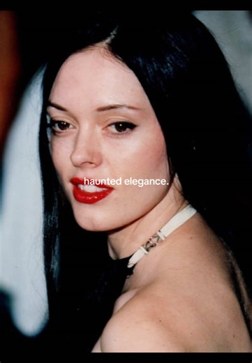 Exploring Rose McGowan's Impact on 90s Aesthetics