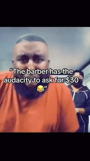 Mathew Collins on Instagram: "“You right.. You wrong” | Comment what you would’ve done✂️ #barber #freshcut #messedupmemes"
