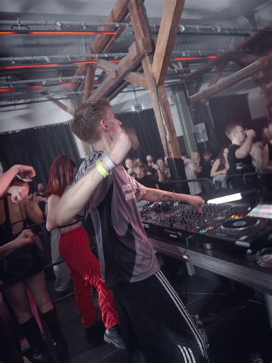 first industrial closing set with my favorite B2B partner 🖤 @ELaSY didn’t expect the crowd to go this crazy, nothing but love to y'all! &big thanks to @Institut Passau for having us. Hope to be back soon