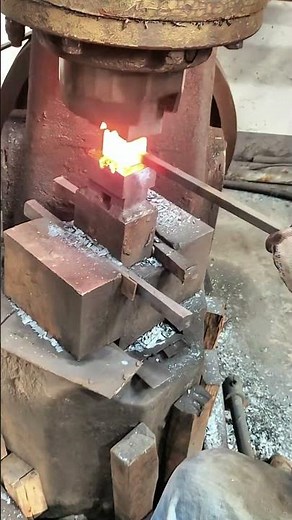Mastering the Power Hammer: Professional Forging Techniques