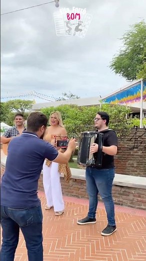 Forrozim pé de serra é bom demais ❤️🪗 Alinne Reis cantando e encantando🎵#shorts #viral #music #song