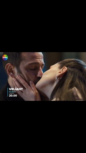 DiziVerse - Daily dose of Dizis on Instagram: "Veliaht Episode 14 Trailer 3. 📌Follow for more With English Subtitles💫 #diziverse #veliaht #dynastyoflove #faroproduction #showtv #dynastyoflove #AkınAkınözü #SerraArıtürk #ErcanKesal #ErkanKolçakKöstenidil #HazalTüresan #DeryaKaradaş #TansuBiçer #BoraAkkas #ErdemŞenocak #SelinDumlugöl #englishsubtitles #tvshow #trailer #behindthescenes #istanbul #spoiler #turkey #turkishactors #turkishactress #turkishseries #TimHan #YahDer #SelŞah"