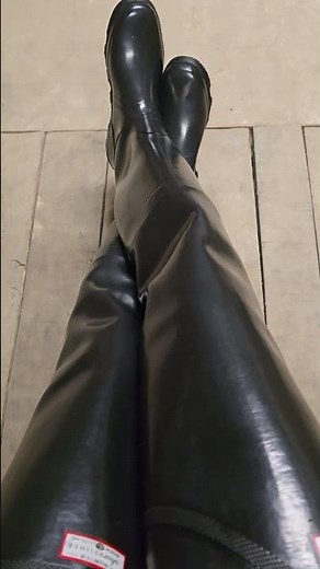 Hunter Shorefisher Black Rubber Waders