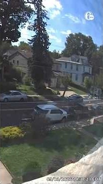 Critically injured USPS worker loses leg after being hit by car in Philadelphia