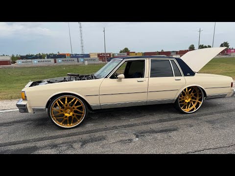 Vanilla Wafer Nitrous Box Chevy On Gold 26 Forgiatos Goes From 0 to 100 in 6 seconds