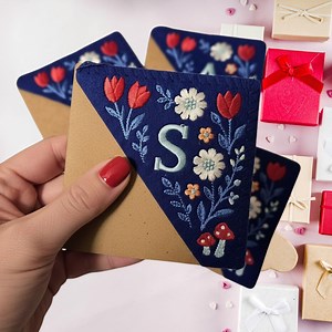 Personalized Embroidered Bookmark With Initial, Custom Monogram Corner Bookmark Gift for Book Lovers & Readers - Etsy Canada