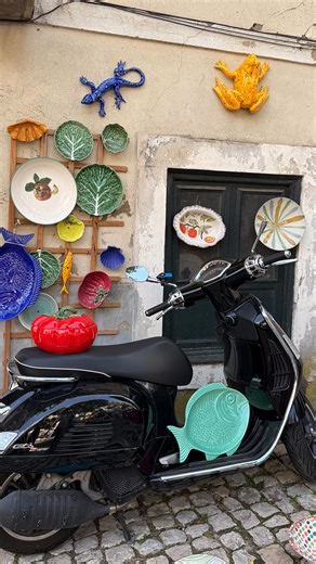 fatemajeffrin | Since many of you asked how I hang my wall plates, here it is 🤍 I use metal spring clamps (found mine on Temu). They come in different... | Instagram